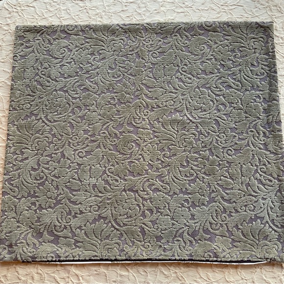 Custom Accent Pillow  26” X 23” - Picture 6 of 6